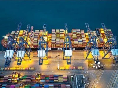 Spedizione di merci oceaniche da porto a porto